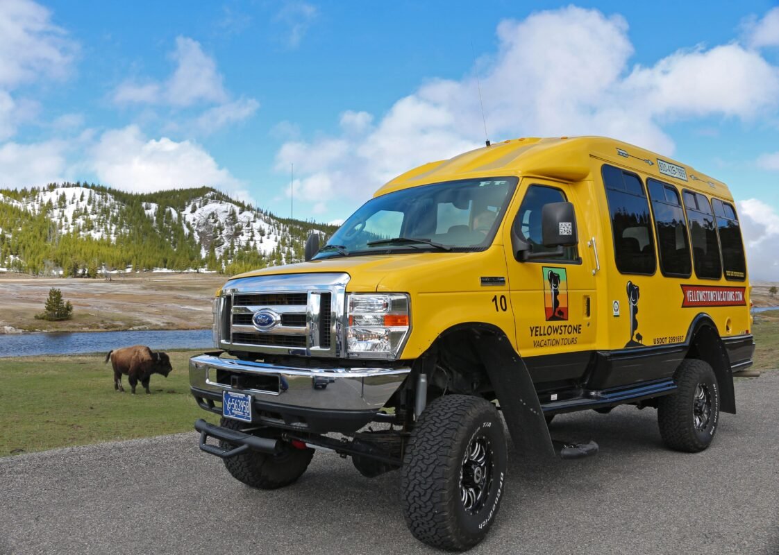 Summer Bus Tours - Book Yellowstone Guided Tours