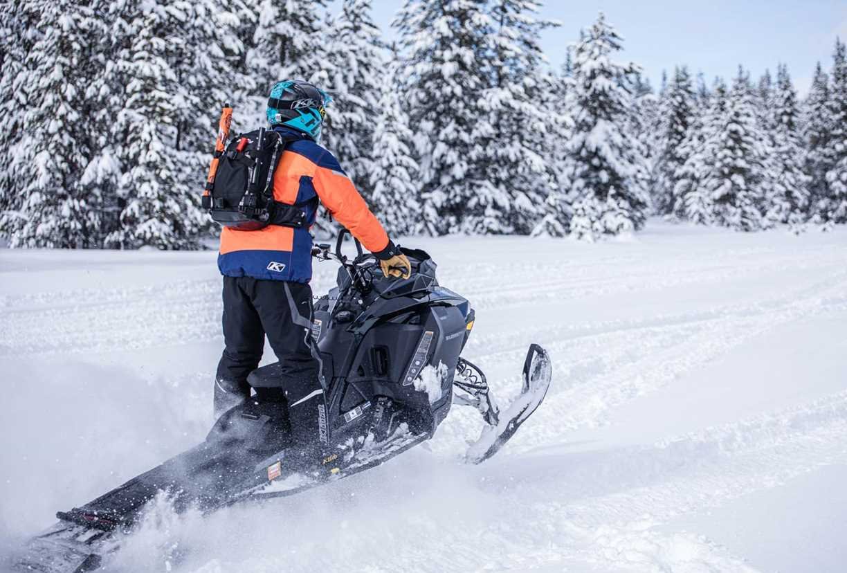 Yellowstone Snowmobile Rentals - Yellowstone Vacation Tours Yellowstone Snowmobile Rentals - Yellowstone Vacation Tours